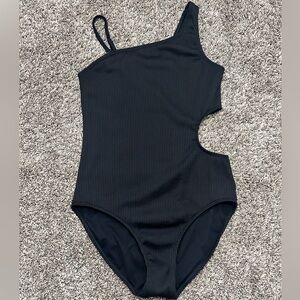 abercrombie kids black ribbed swimsuit size 17/18